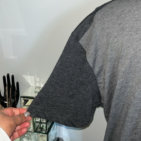 American Essentials Luxury size Large Gray Short Sleeve Tee with Black Accents - Picture 6 of 9
